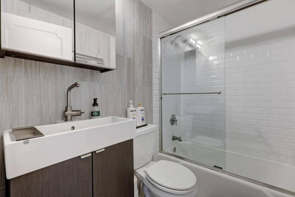 Stayatl Downtown High Rise Condo Атланта Экстерьер фото