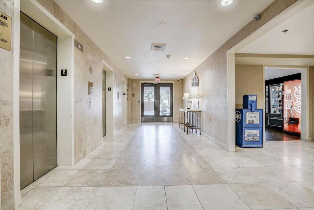 Stayatl Downtown High Rise Condo Атланта Экстерьер фото